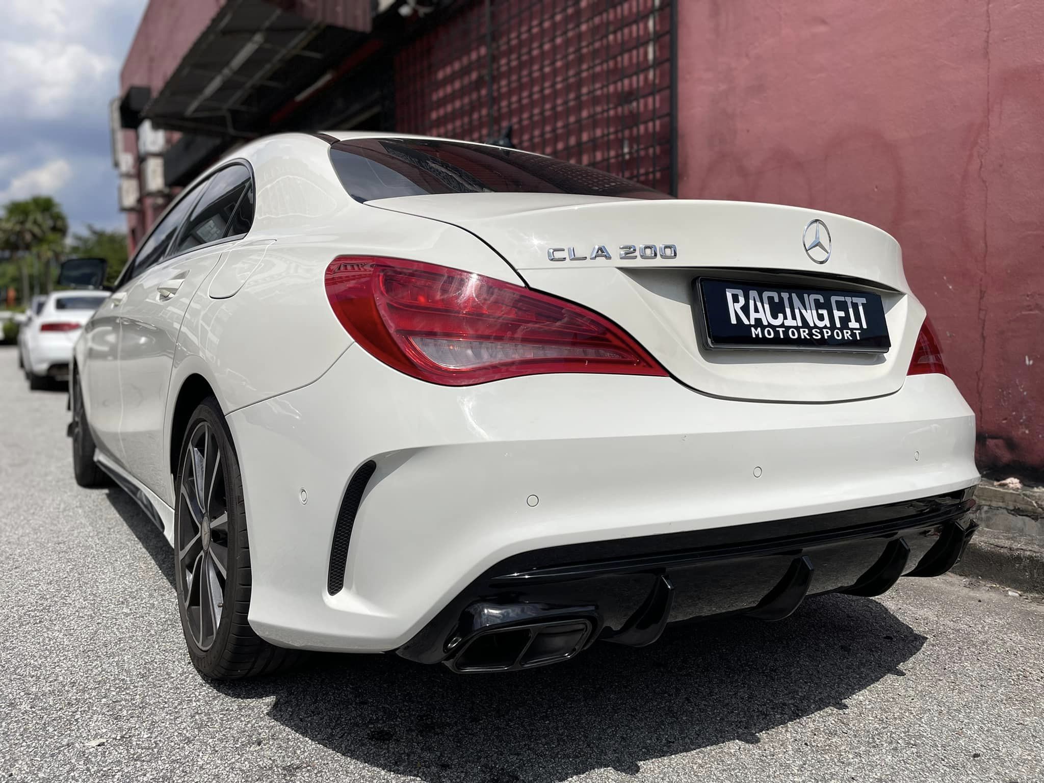 W117 CLA FACELIFT CLA45 BODYKIT CONVERSION